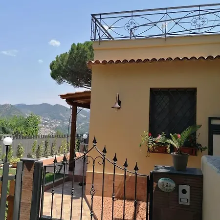 A Casa Nostra… Tra Le Colline E Il Mare Feriehus
